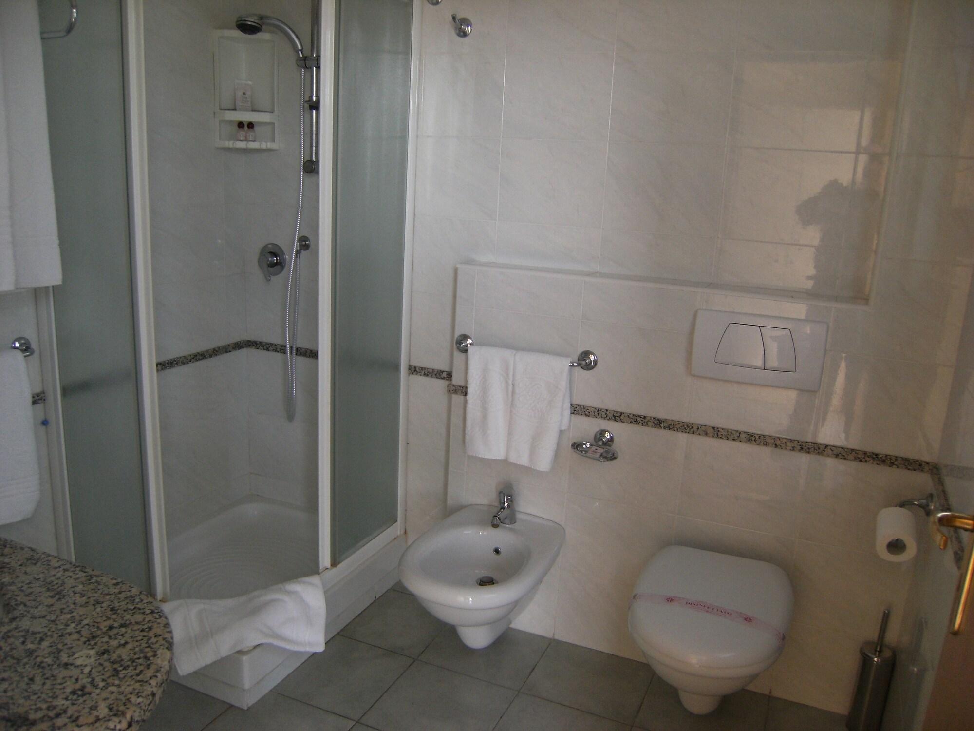 King'S House Hotel Resort ماسكالي المظهر الخارجي الصورة